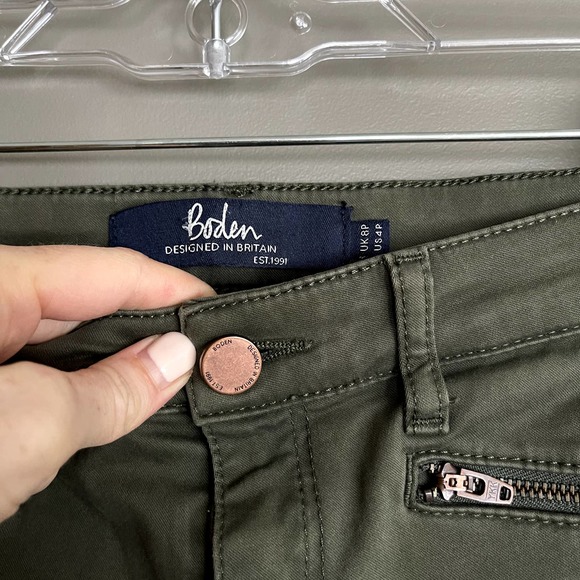 Boden Brighton Biker Skinny Jeans‎ in Marsh Army Green Size 4P Olive Green Moto - Picture 11 of 16